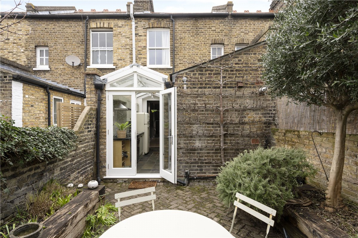 2 bedroom house, Sabine Road, Battersea SW11 - Sold STC