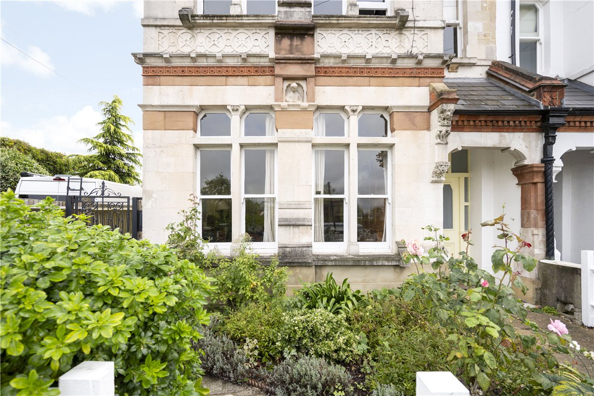 2 bedroom flat, Trinity Fields, Wandsworth Common SW17 - Sold STC