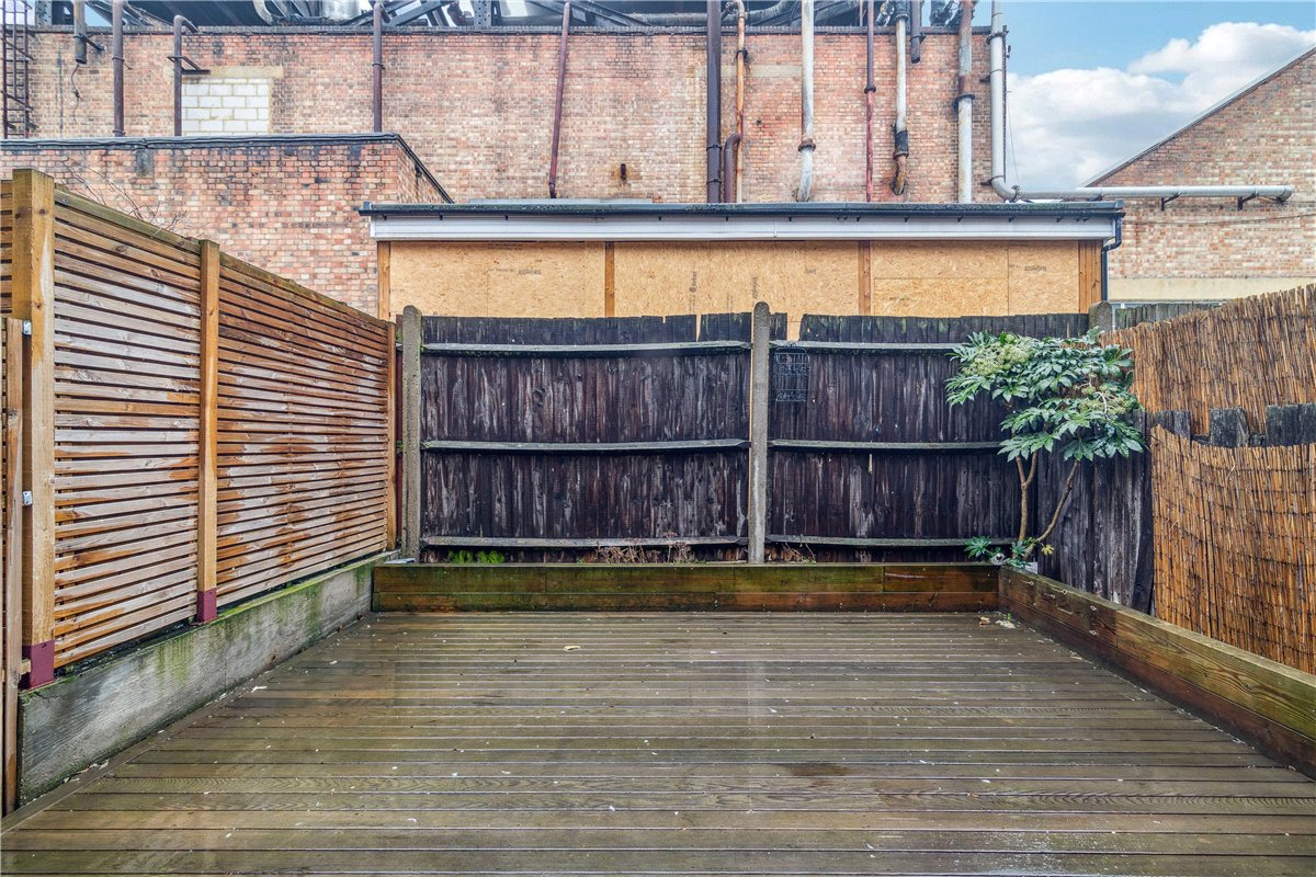 1 bedroom flat, Glenelg Road, London SW2 - Available