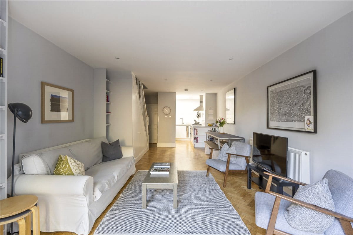 3 bedroom house, Brixton Hill, London SW2 - Available