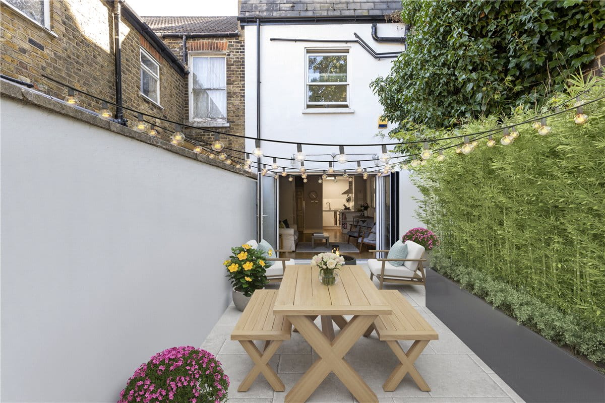 3 bedroom house, Brixton Hill, London SW2 - Available