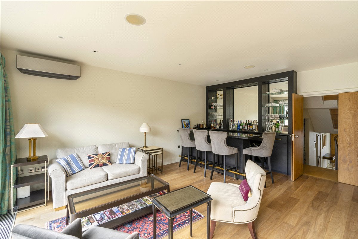 5 bedroom house, Wiseton Road, London SW17 - Available