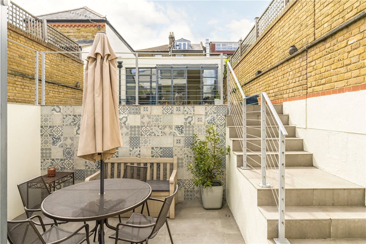 5 bedroom house, Wiseton Road, London SW17 - Available