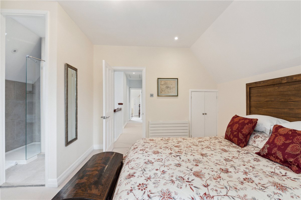 4 bedroom house, Ellerton Road, London SW18 - Sold