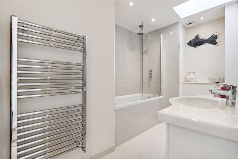 4 bedroom house, Ellerton Road, London SW18 - Sold