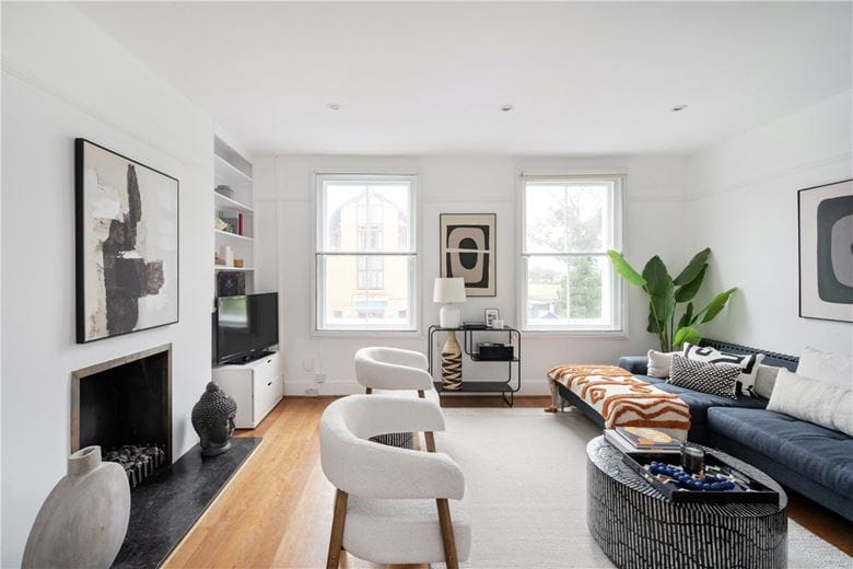 3 bedroom flat, Trinity Road, Wandsworth Common SW17 - Sold STC