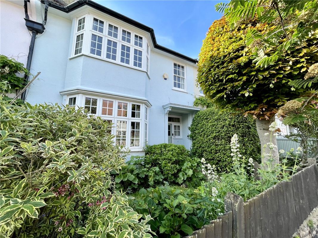 5 bedroom house, Frewin Road, London SW18 - Sold