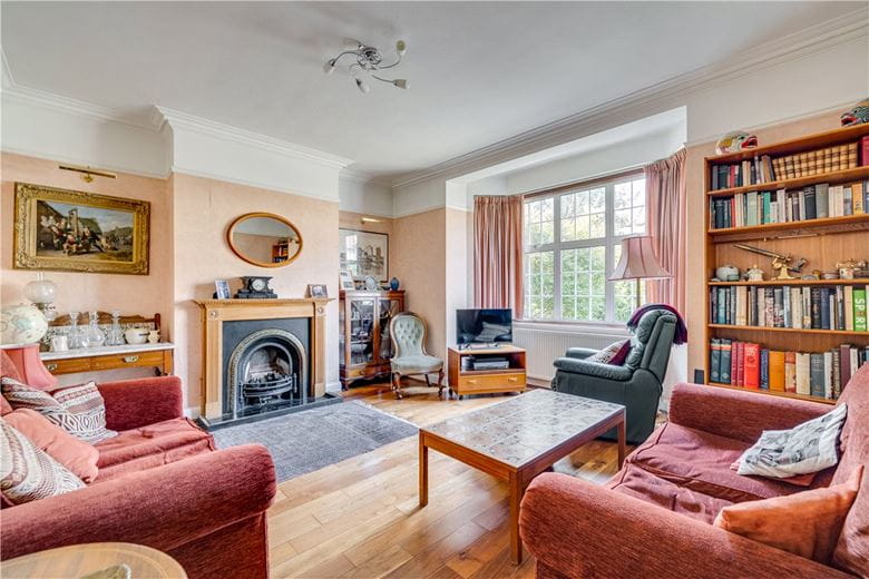 4 bedroom house, Frewin Road, London SW18 - Available
