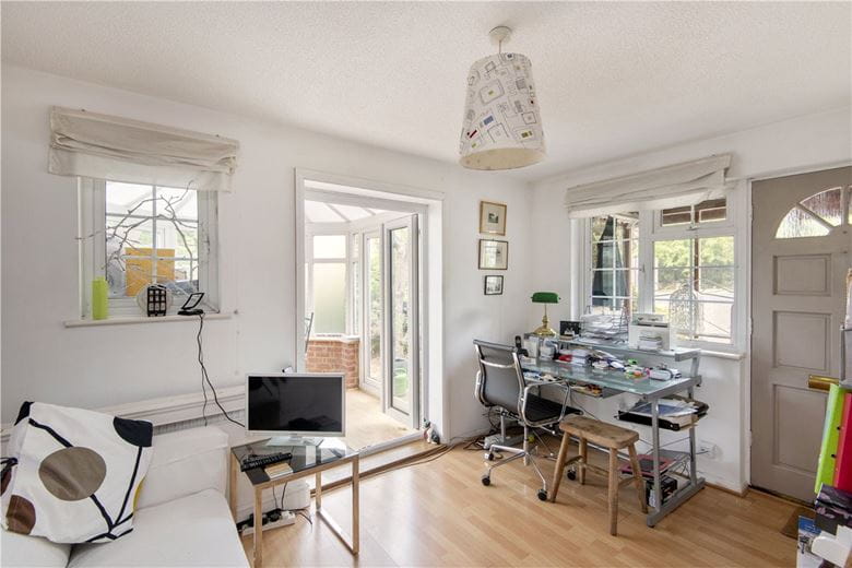 1 bedroom house, St. Peter's Close, London SW17 - Sold