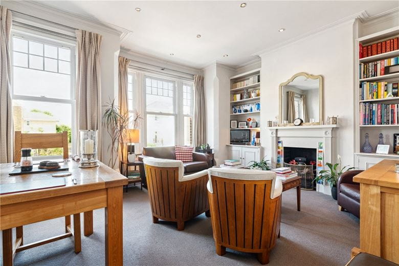 2 bedroom flat, Beechcroft Road, London SW17 - Sold