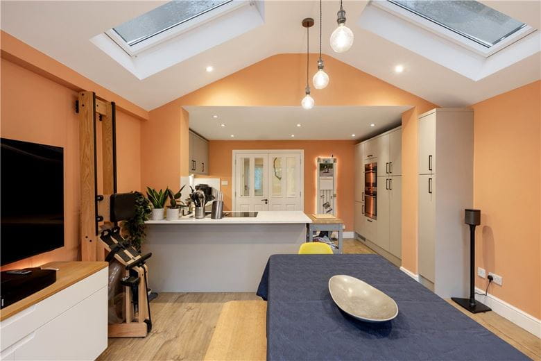 3 bedroom house, Bevin Square, London SW17 - Sold