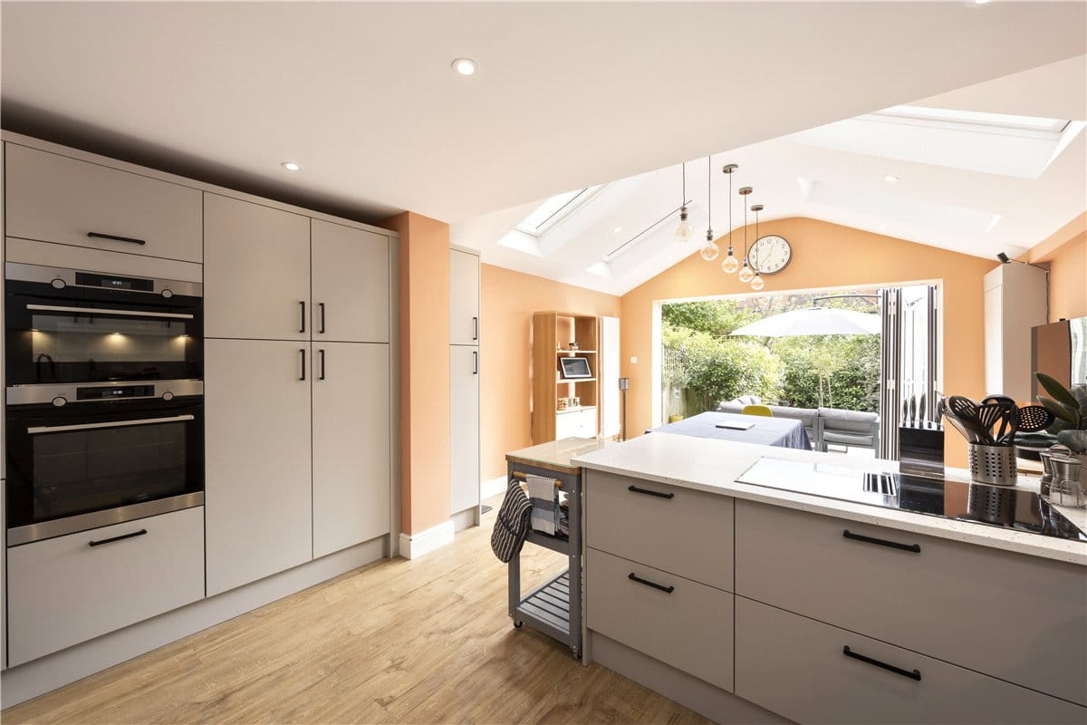 3 bedroom house, Bevin Square, London SW17 - Sold