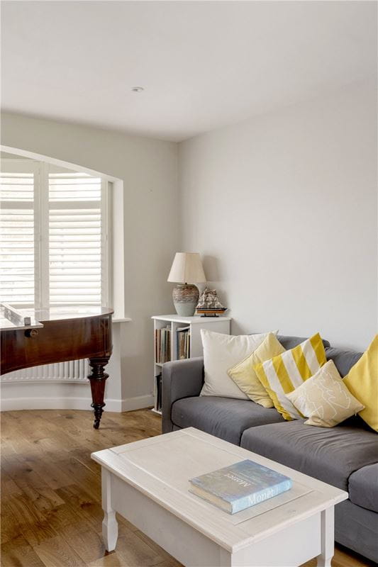 5 bedroom house, Magdalen Road, London SW18 - Available