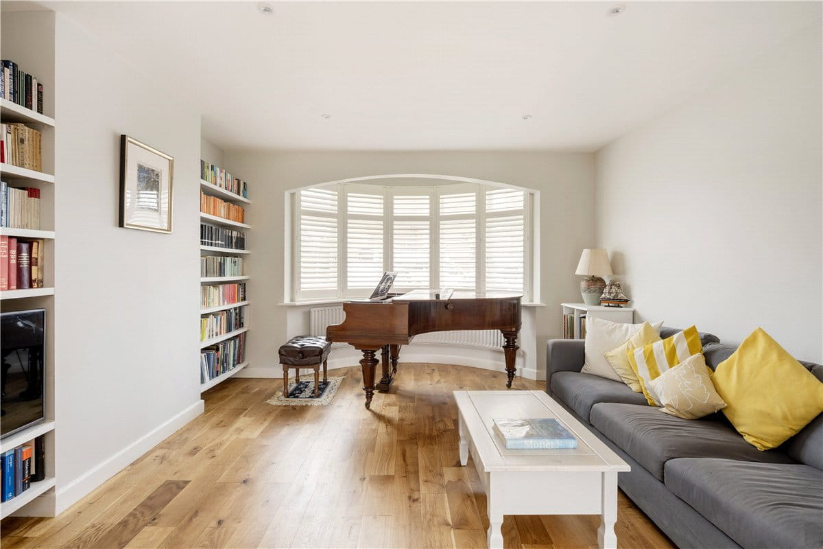 5 bedroom house, Magdalen Road, London SW18 - Available
