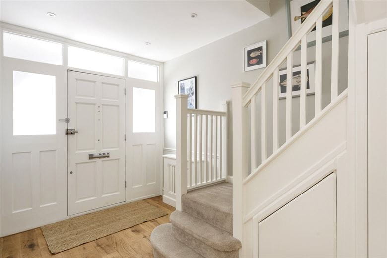 5 bedroom house, Magdalen Road, London SW18 - Available
