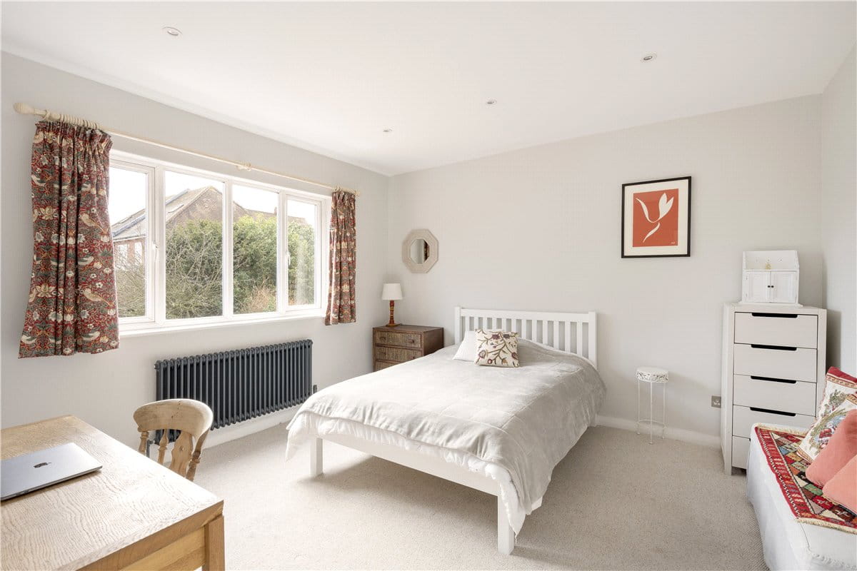 5 bedroom house, Magdalen Road, London SW18 - Available
