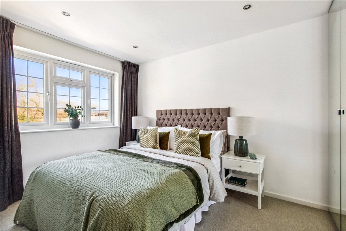 1 bedroom house, St. Anthony's Close, College Gardens SW17 - Sold