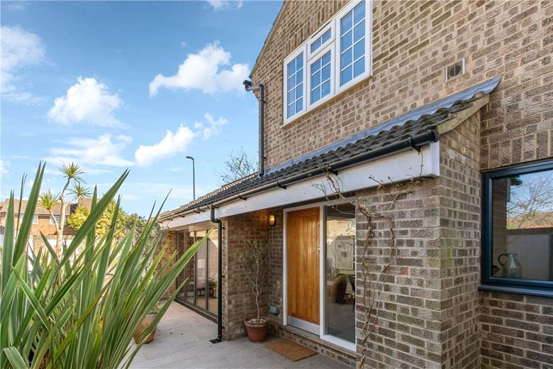 1 bedroom house, St. Anthony's Close, College Gardens SW17 - Sold