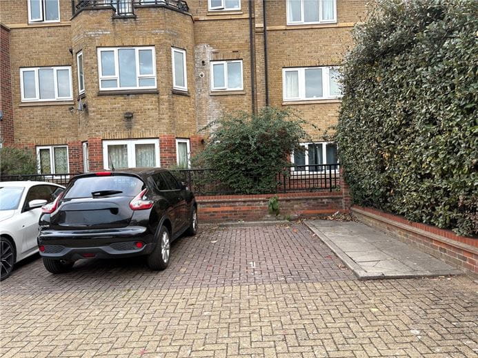 2 bedroom flat, Roma Court, St. James's Drive SW12 - Sold STC
