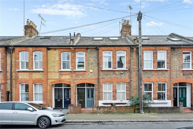 2 bedroom maisonette, Ingelow Road, London SW8 - Sold