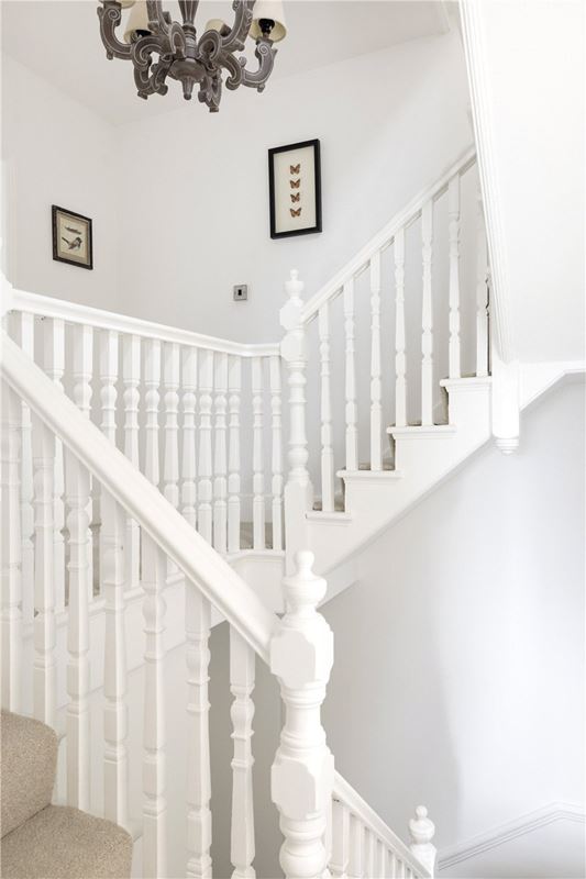 3 bedroom flat, Mayford Road, London SW12 - Sold