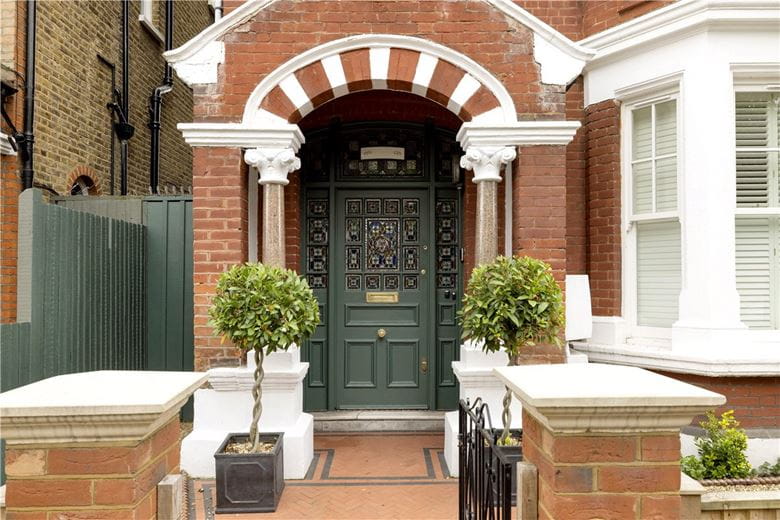 3 bedroom flat, Mayford Road, London SW12 - Sold