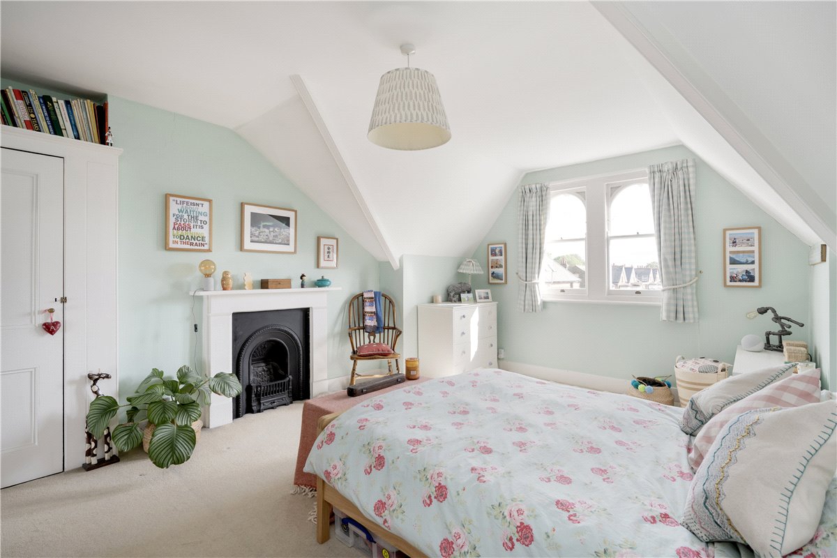 6 bedroom house, Trinity Road, London SW18 - Sold