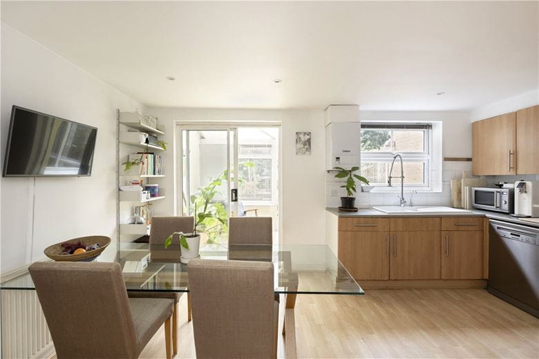 5 bedroom house, Elderfield Place, Heritage Park/Tooting Bec SW17 - Available