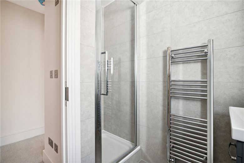 3 bedroom flat, Bellevue Road, London SW17 - Sold