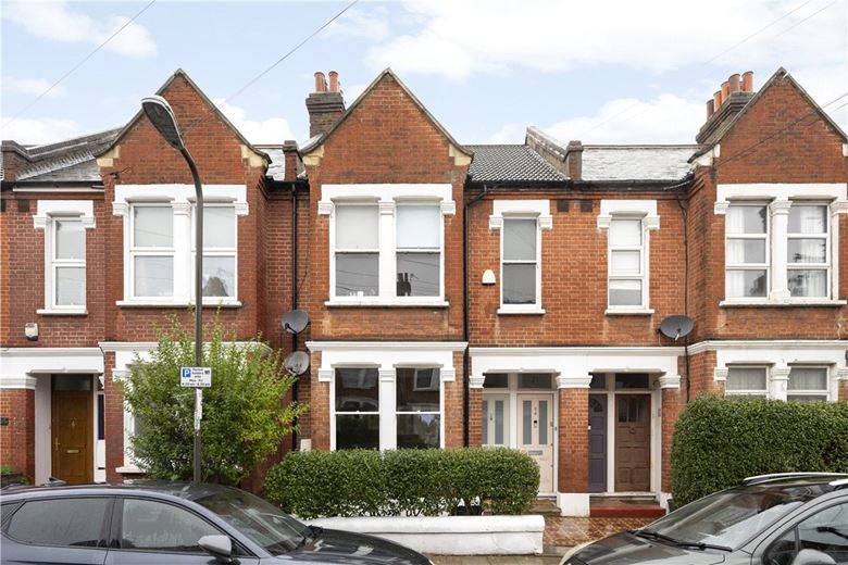 2 bedroom maisonette, Boundary Road, London SW19 - Sold