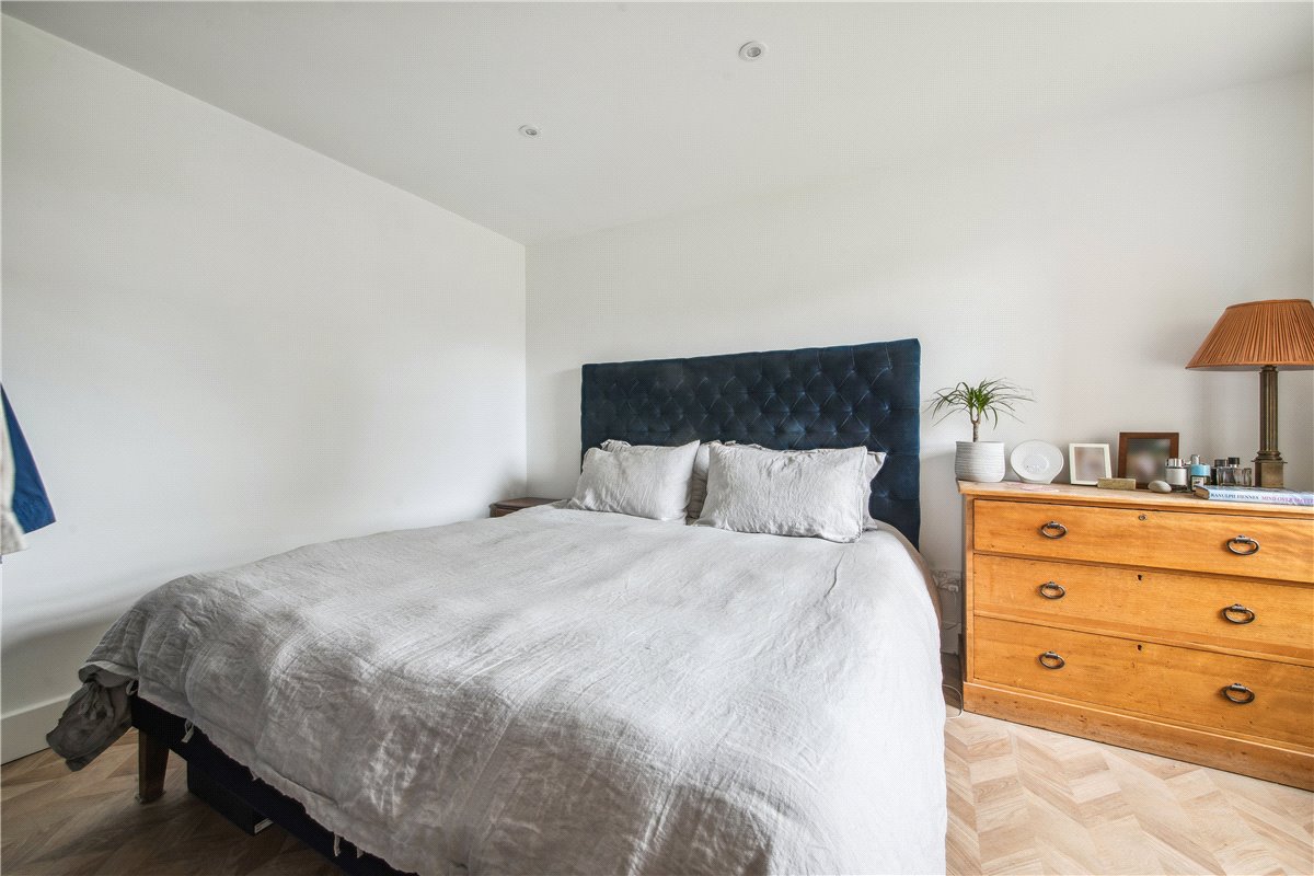 1 bedroom flat, Bedford Hill, Balham SW12 - Sold