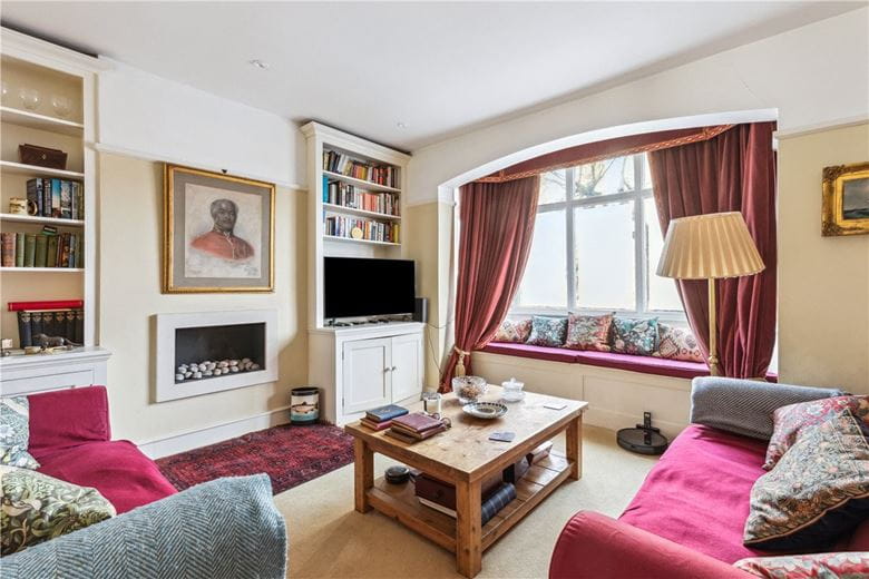 4 bedroom house, Magdalen Road, London SW18 - Available