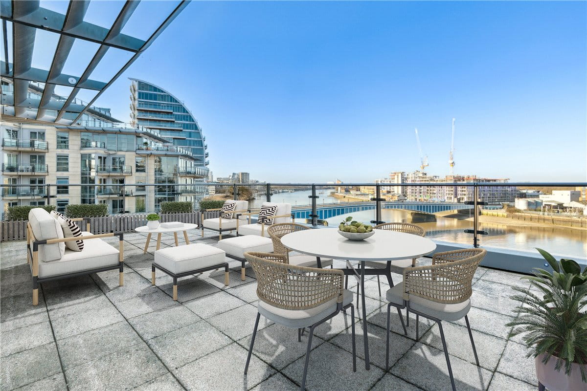 3 bedroom flat, Commodore House, Battersea Reach SW18 - Available