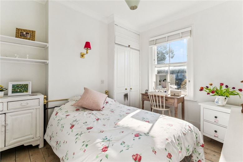 2 bedroom house, Smallwood Road, London SW17 - Sold
