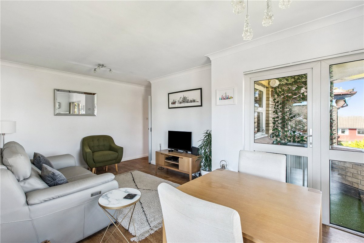 1 bedroom flat, Bedford Hill, London SW12 - Sold STC