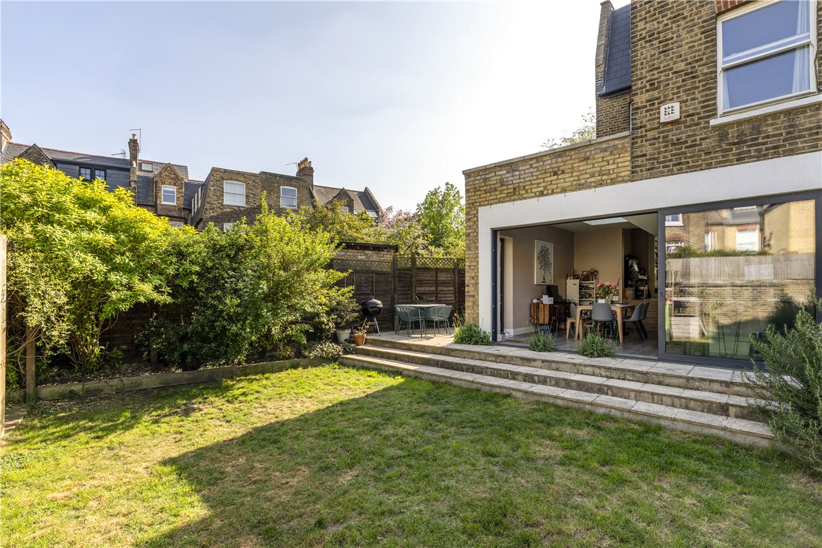 5 bedroom house, Tunley Road, London SW17 - Sold