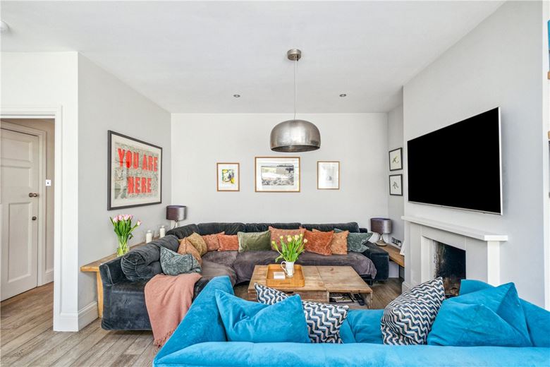 4 bedroom house, Marham Gardens, London SW18 - Sold
