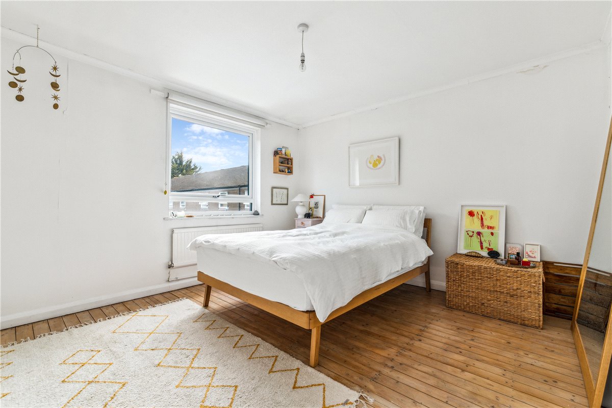 3 bedroom house, Singleton Close, London SW17 - Sold STC