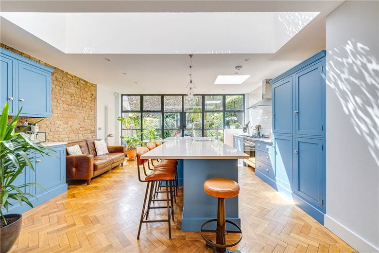 5 bedroom house, Calbourne Road, London SW12 - Available
