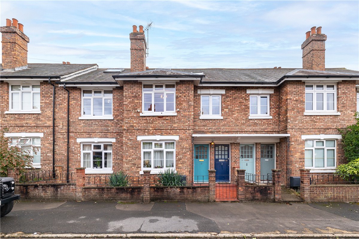 4 bedroom maisonette, Strickland Row, Wandsworth Common SW18 - Available