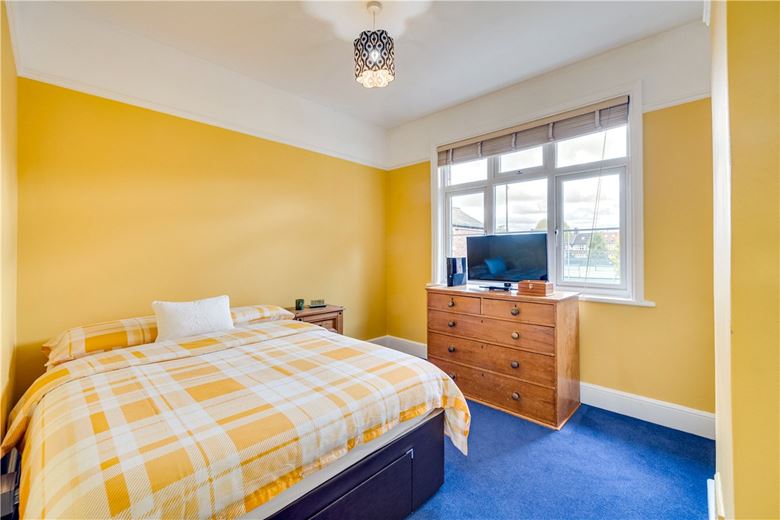 4 bedroom maisonette, Strickland Row, Wandsworth Common SW18 - Available