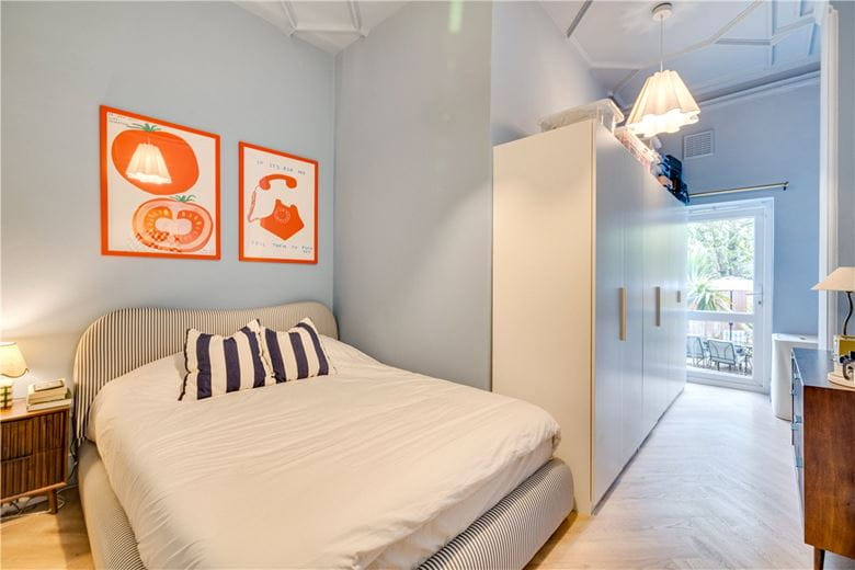 2 bedroom flat, Nightingale Lane, London SW12 - Available