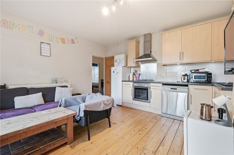 4 bedroom flat, Bolingbroke Grove, London SW11 - Available