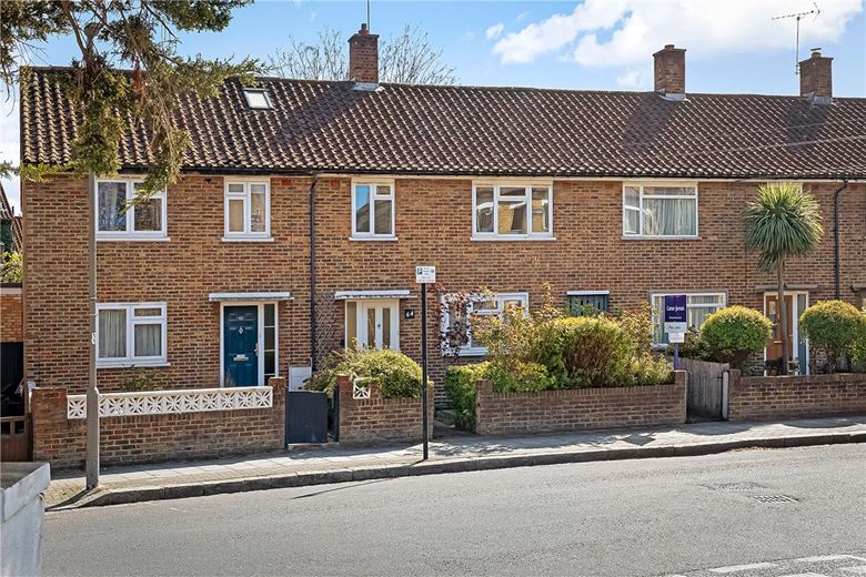 3 bedroom house, Sarsfeld Road, London SW12 - Available