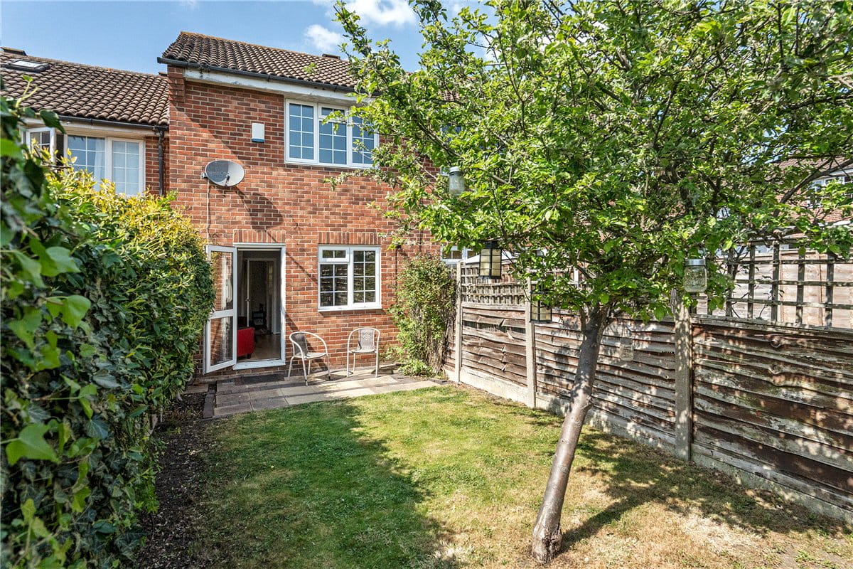 2 bedroom house, St. Benets Close, London SW17 - Available