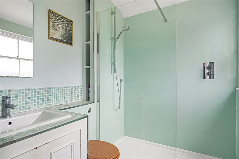 3 bedroom maisonette, Fullerton Road, London SW18 - Available