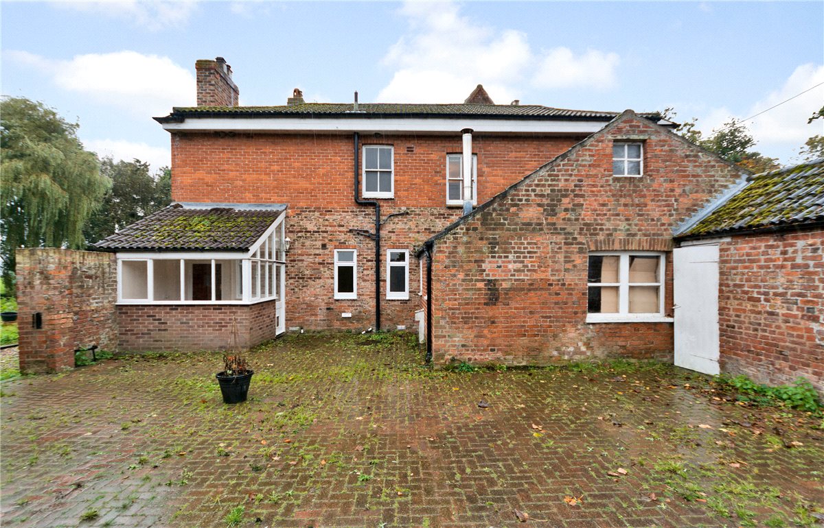 4 bedroom house, Channel Road, Sunk Island HU12 - Sold