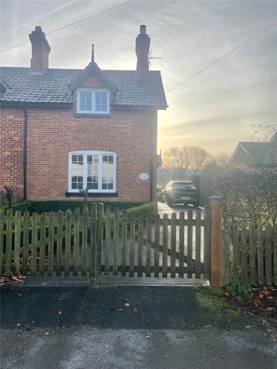 2 bedroom house, Wintringham, Malton YO17 - Available