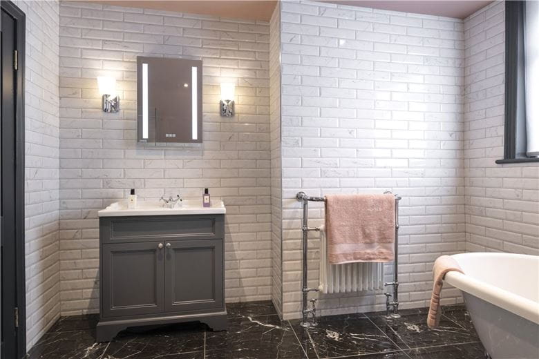 6 bedroom house, Harlow Moor Drive, Harrogate HG2