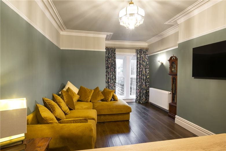 6 bedroom house, Harlow Moor Drive, Harrogate HG2